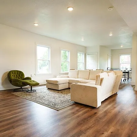 Kc Urban Loft Apartment